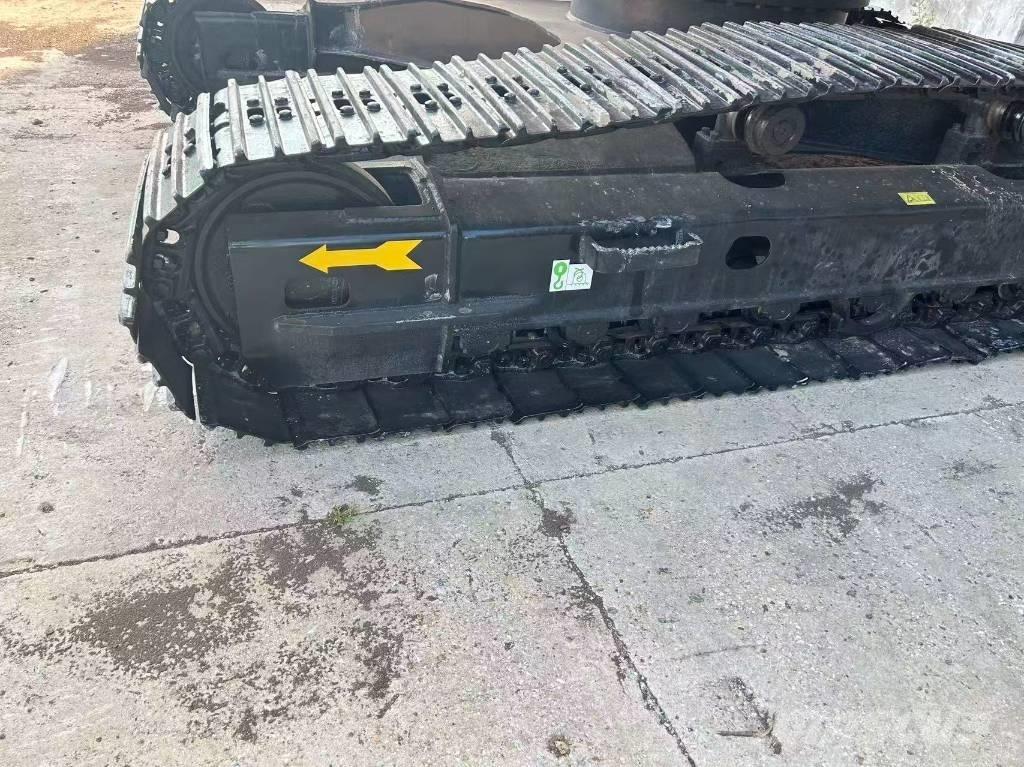 Doosan 225 Excavatoare pe șenile
