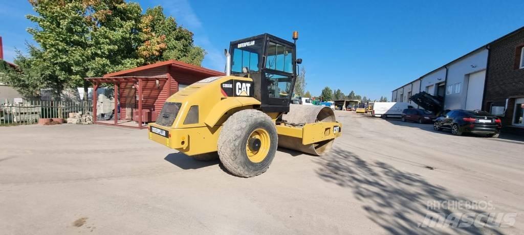 CAT CS 533 Compactoare monocilindrice