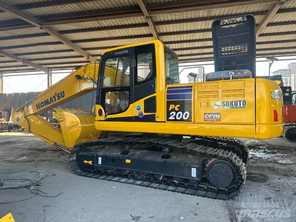 Komatsu PC 200-8 Excavatoare 7t - 12t