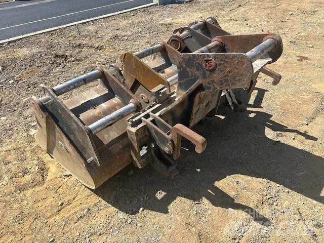 Komatsu PW98 MR-10 Excavatoare cu roti