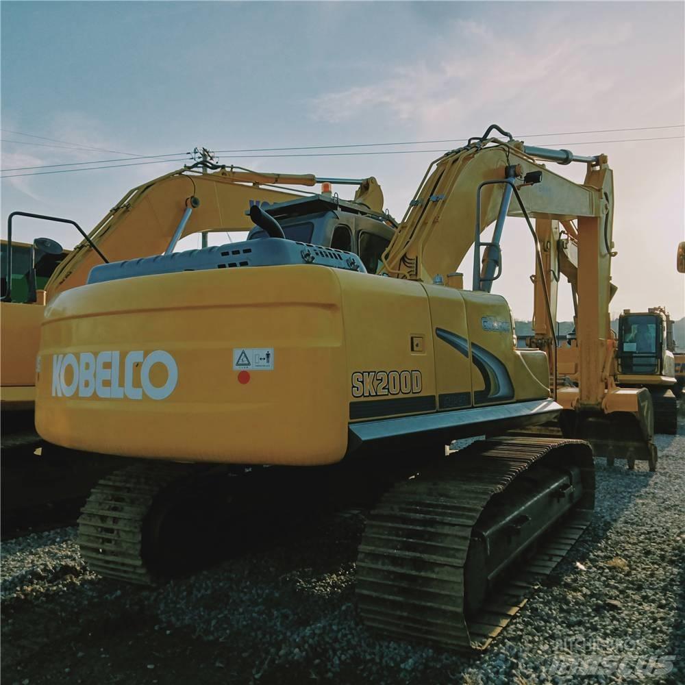 Kobelco SK200-8 Excavatoare pe șenile
