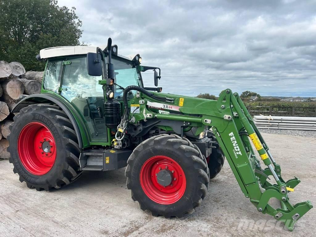 Fendt 211 Vario Tractoare
