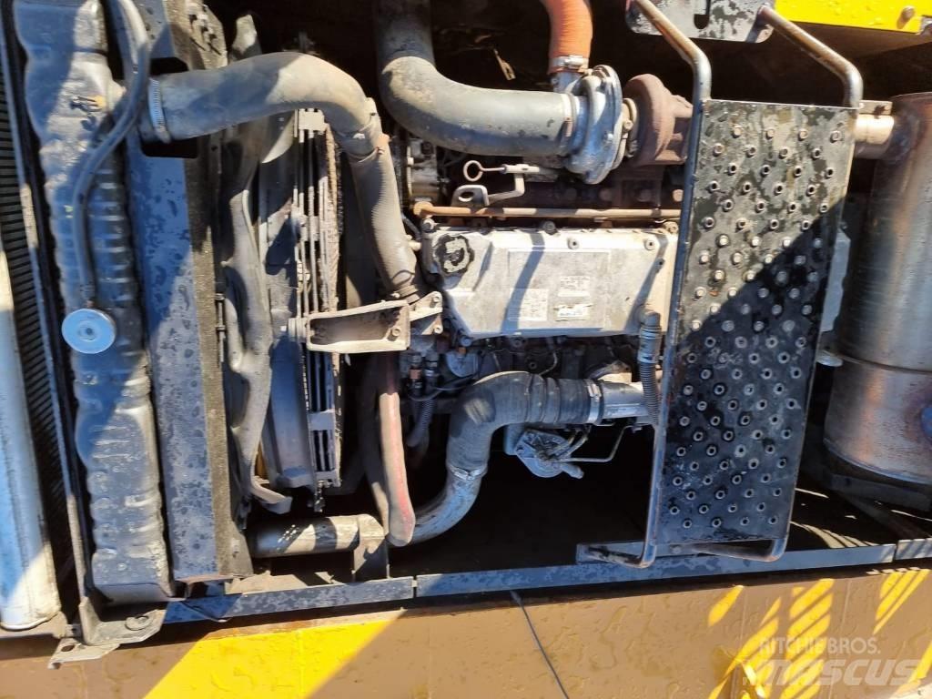 CASE CX 330 LC Excavatoare pe șenile
