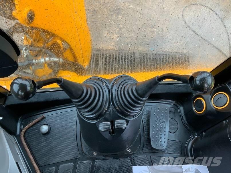 JCB 3 CX Buldoexcavatoare