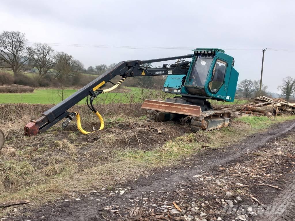 Neuson 132 HV T Combine forestiere