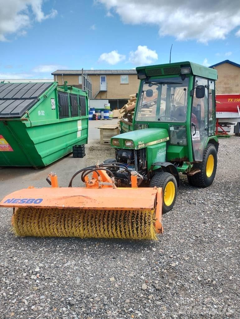 John Deere 955 Tractoare compacte