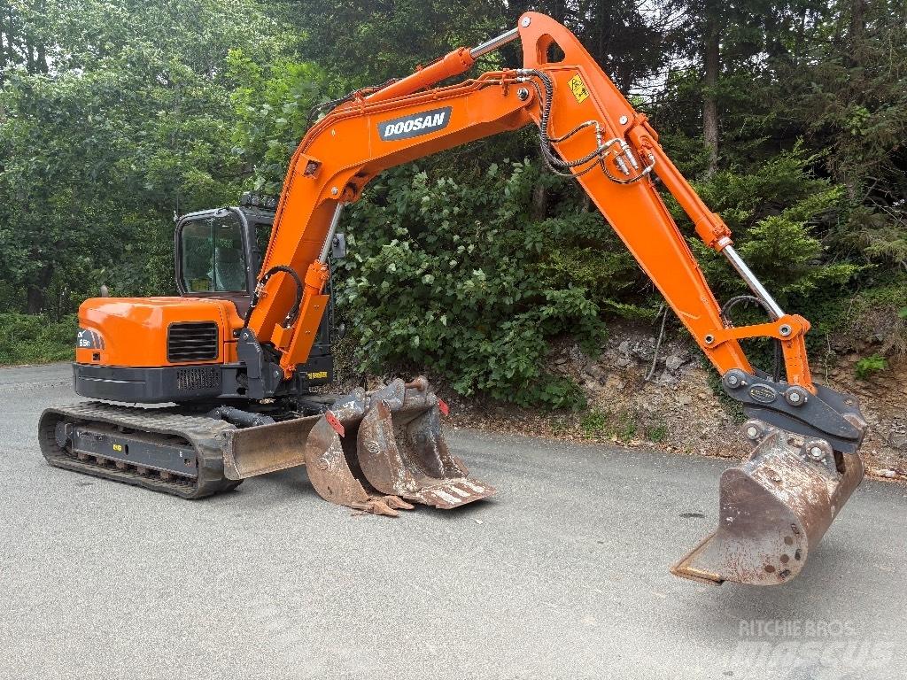 Doosan DX 85 R Excavatoare 7t - 12t