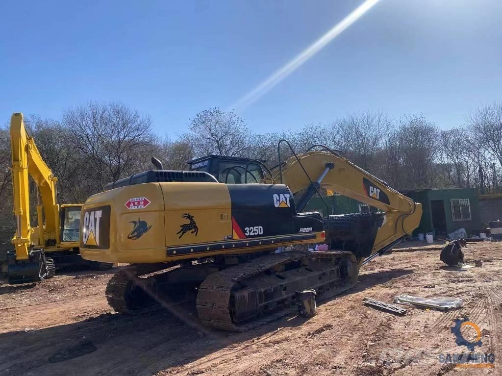 CAT 325 D Excavatoare pe șenile
