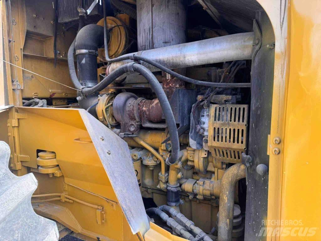 CAT RM 300 Reciclatori asfalt