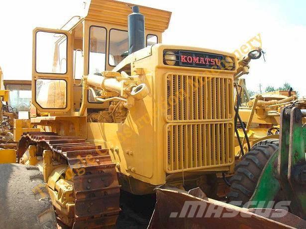 Komatsu d155a-1 Buldozere pe senile