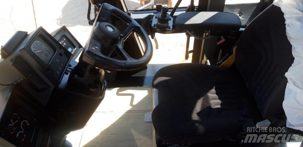 CAT 824 G series II buldozere pe roti