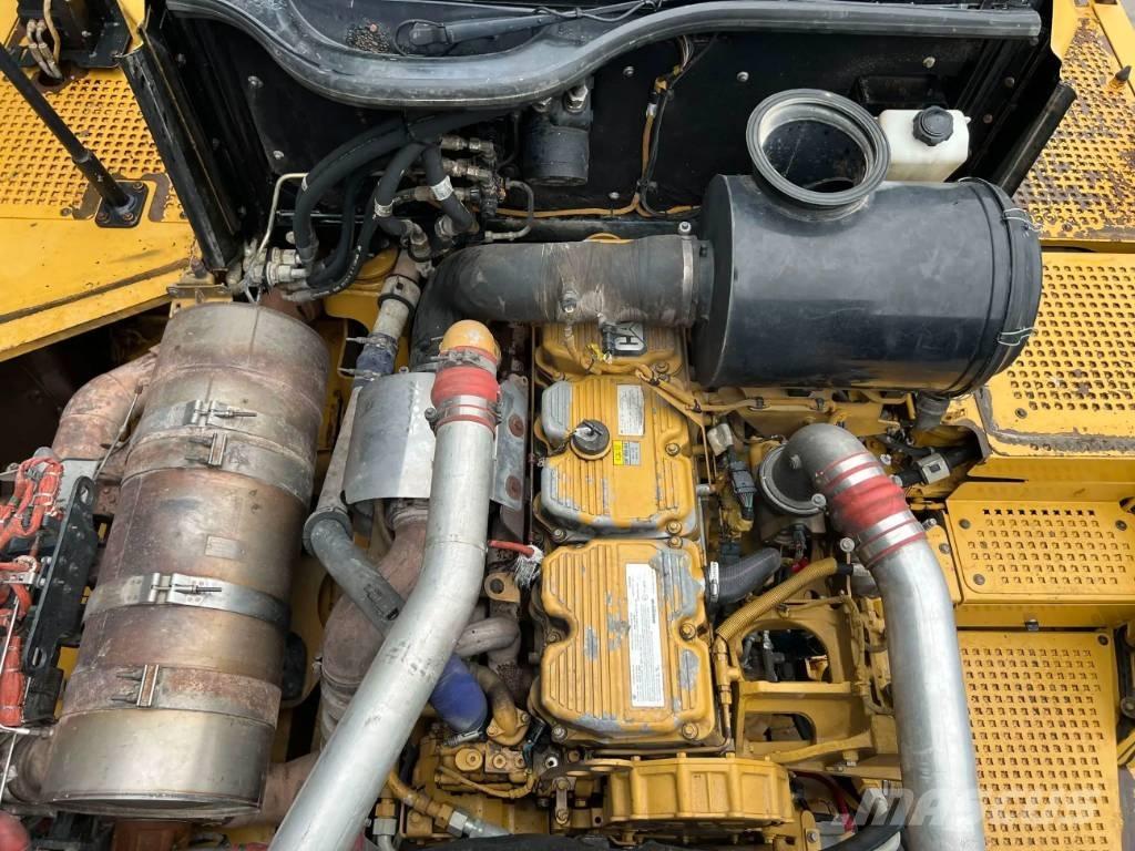 CAT 735 | 735B Transportoare articulate