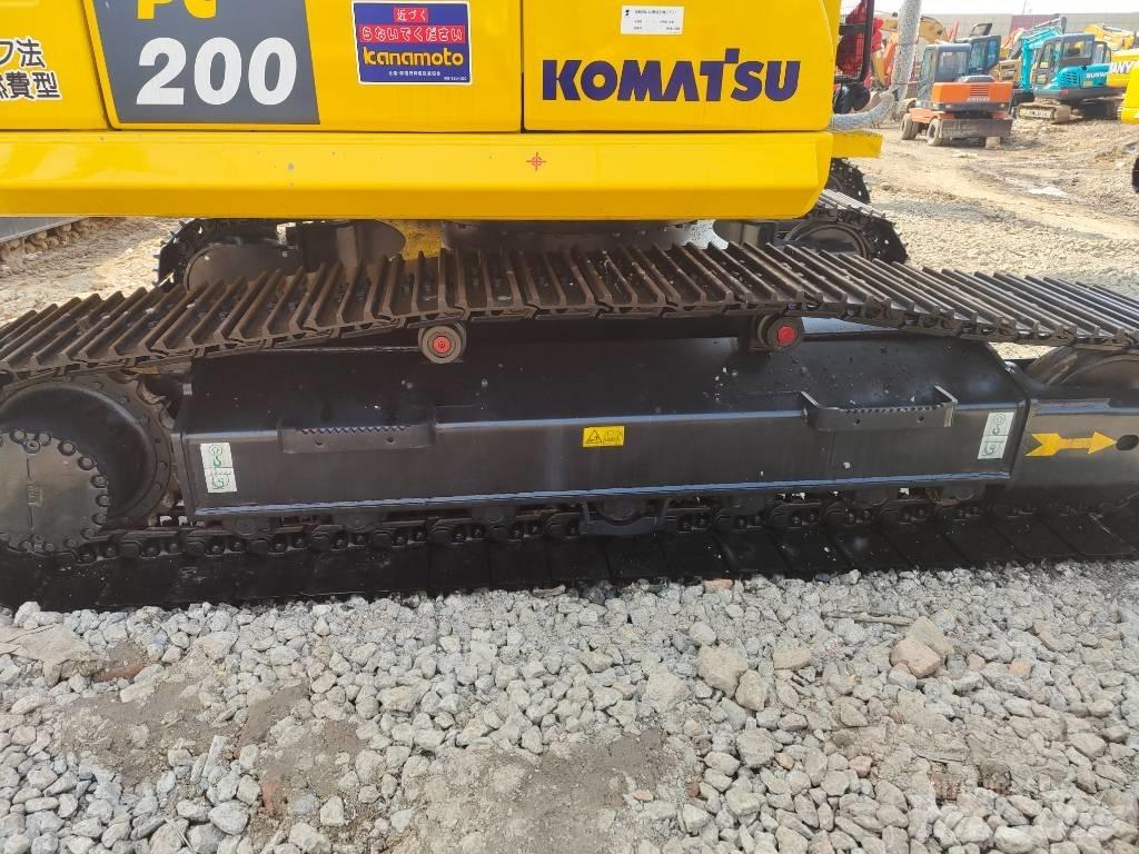 Komatsu PC 200 Excavatoare pe șenile
