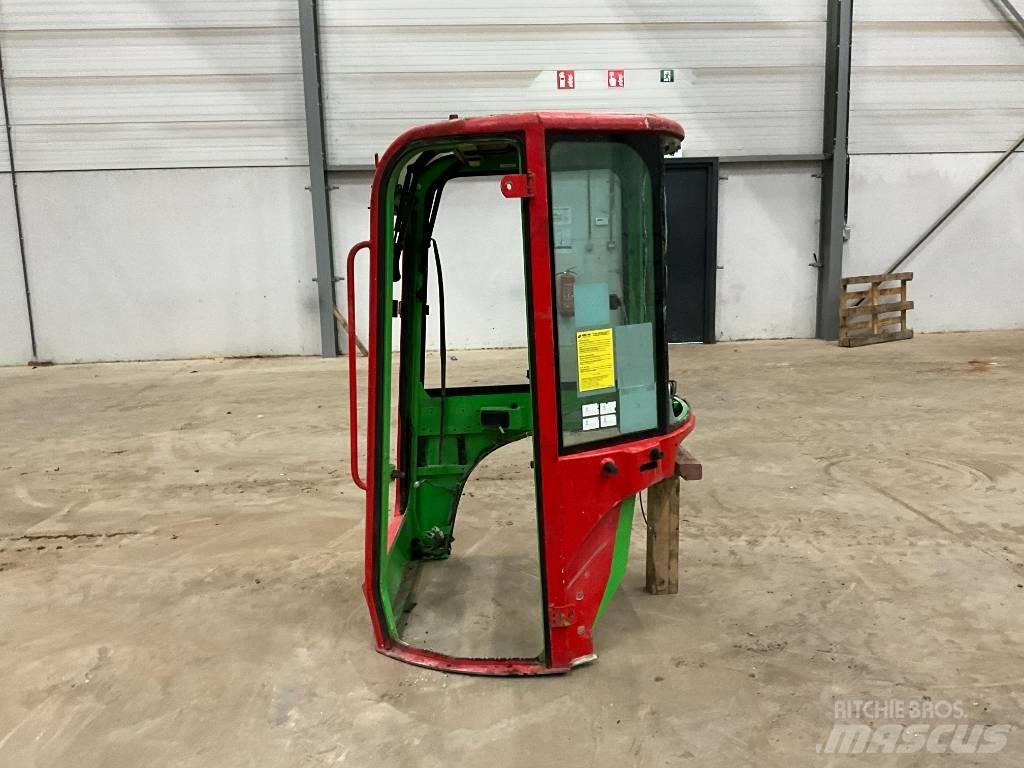 Yanmar Vio 20 / vio 25 Cabine si interior