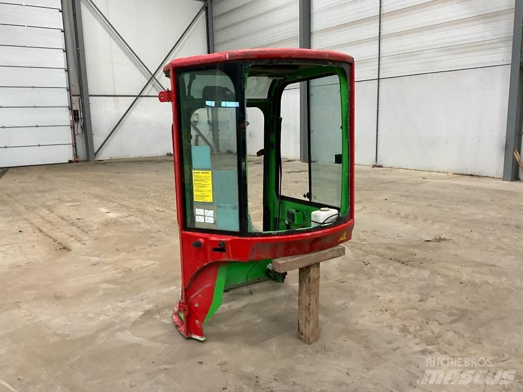 Yanmar Vio 20 / vio 25 Cabine si interior