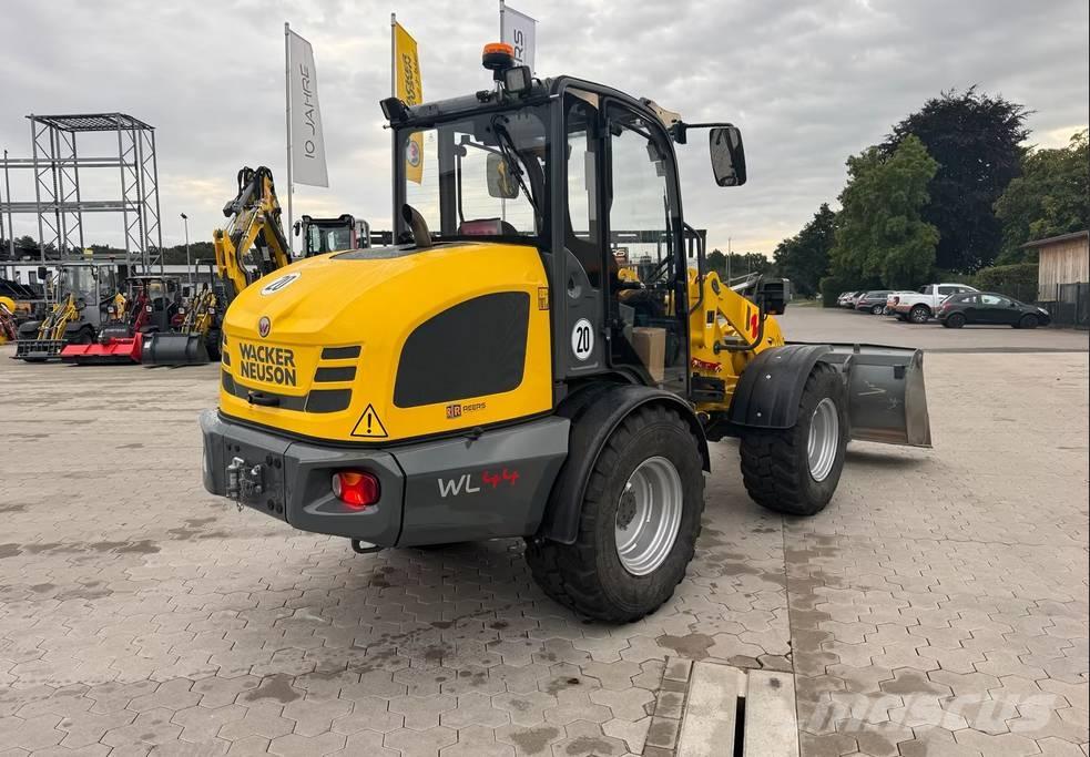 Wacker Neuson WL 44 Incarcator pe pneuri