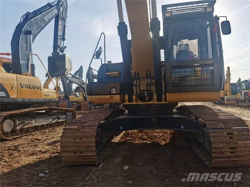 CAT 326D2 Excavatoare pe șenile

