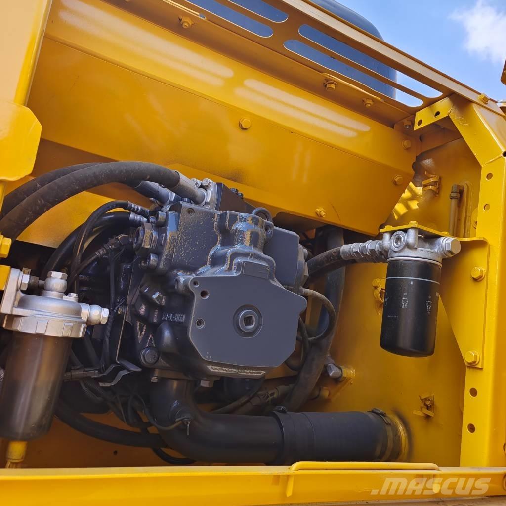 Komatsu PC 300 Excavatoare pe șenile
