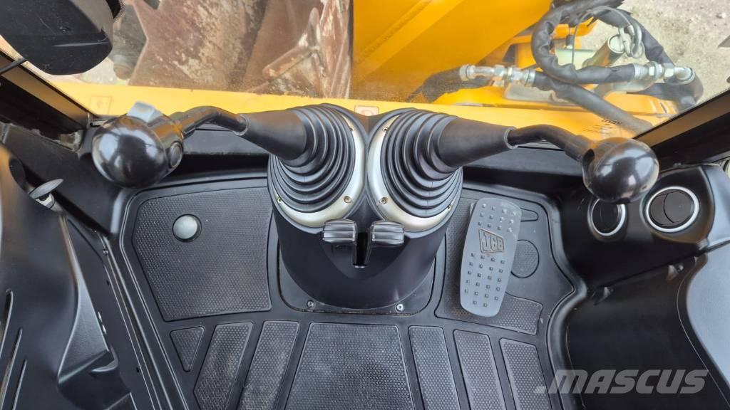 JCB 4 CX Buldoexcavatoare
