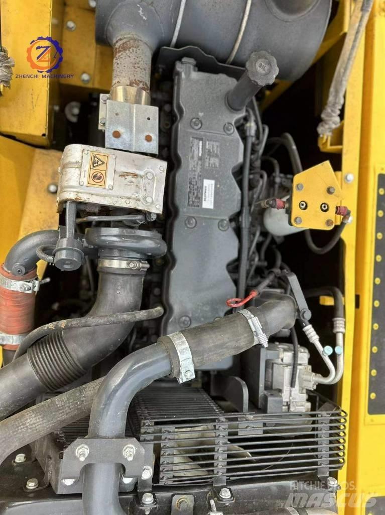Komatsu PC 240-8 Excavatoare pe șenile
