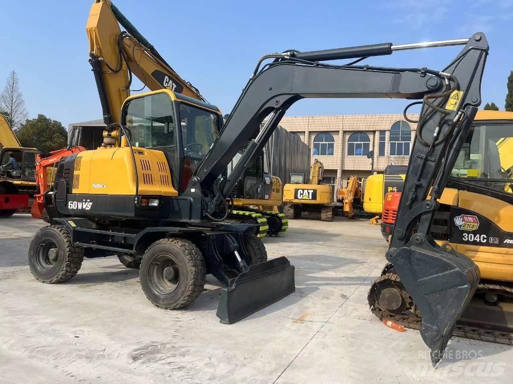 Hyundai R60W-9 Excavatoare cu roti