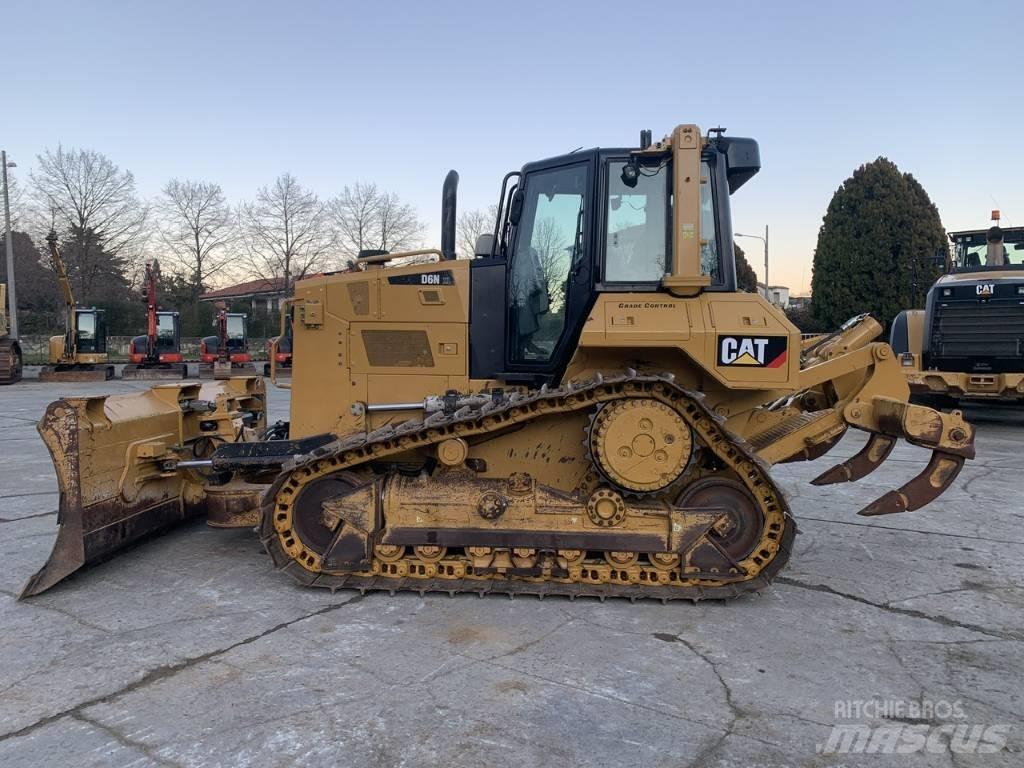 CAT D 6 N XL Buldozere pe senile