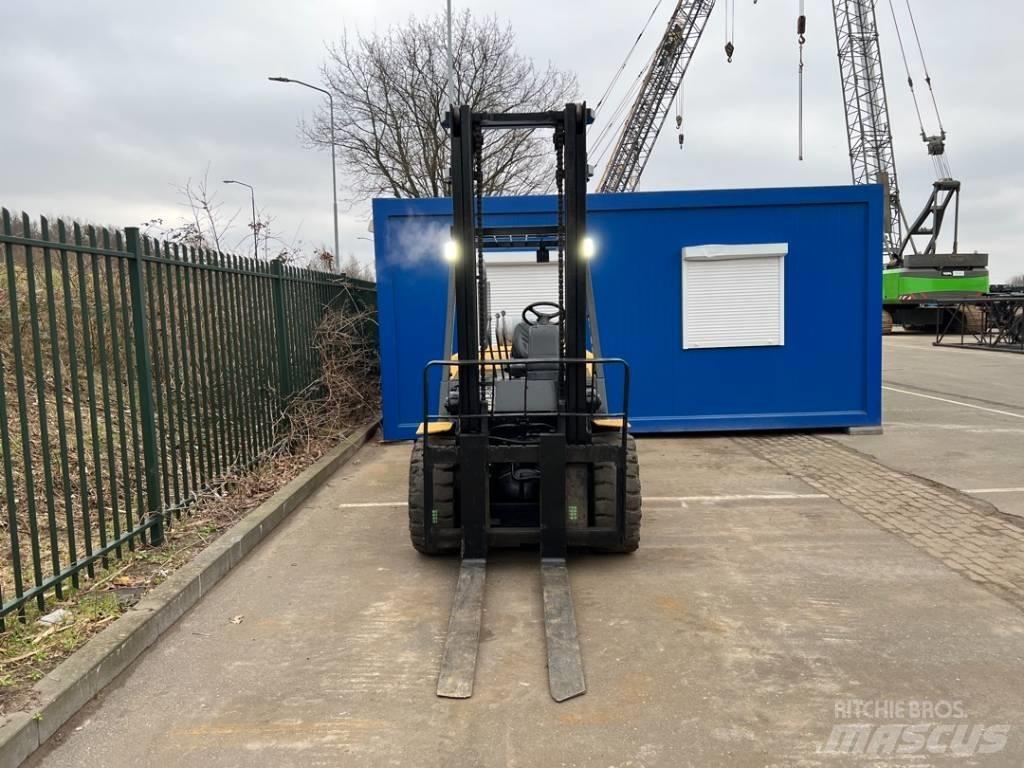 CAT GP 40 K L Stivuitor GPL