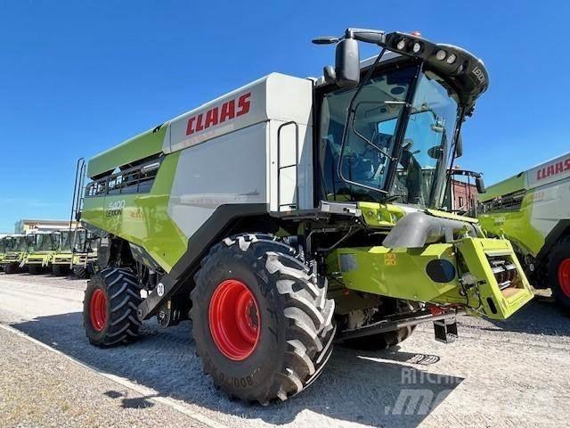 CLAAS LEXION 5400 Combine de secerat