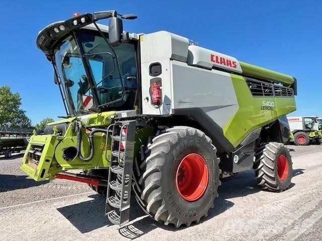 CLAAS LEXION 5400 Combine de secerat