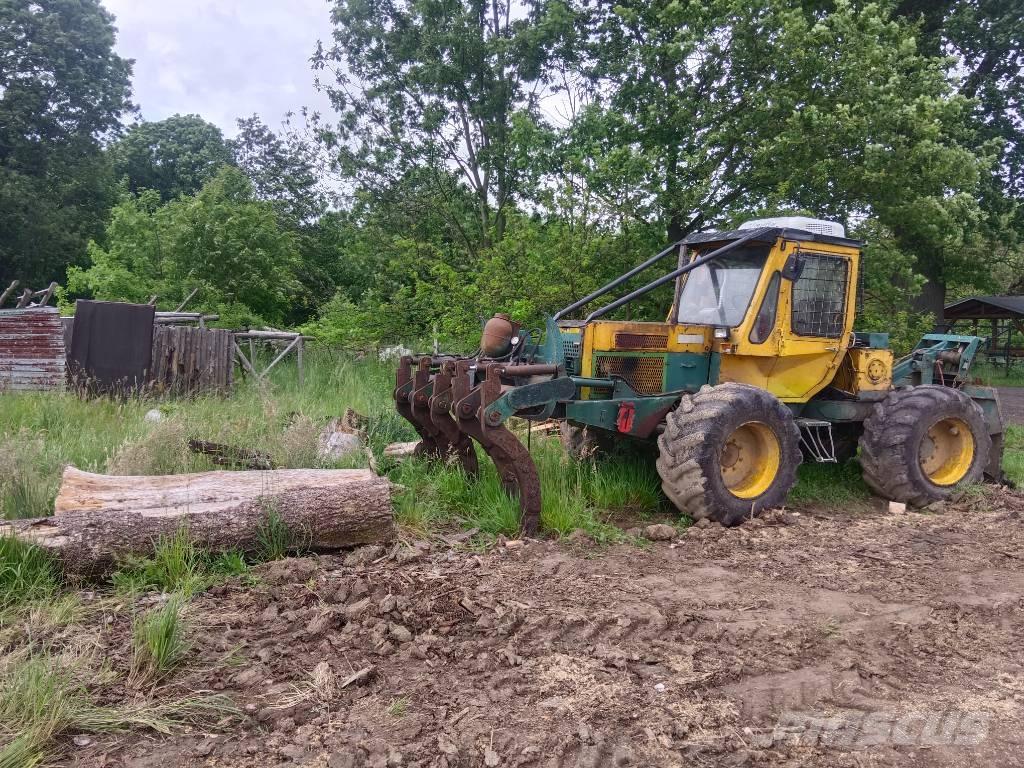 HSM 807 Tractoare forestiere