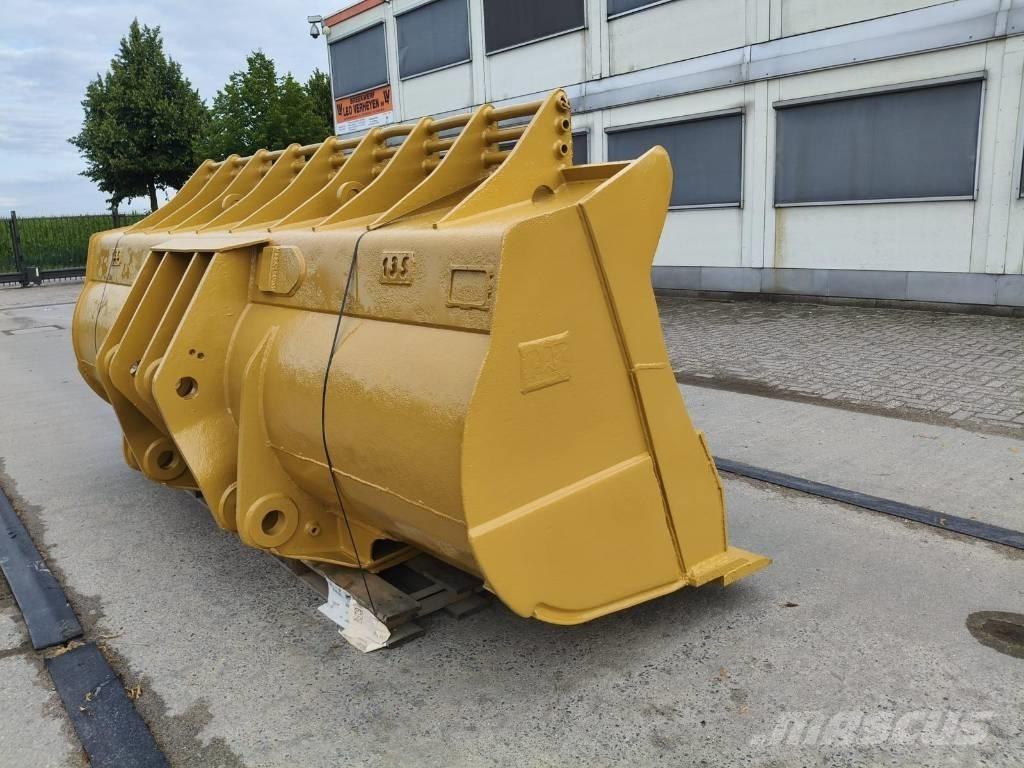 CAT 980 Bucket Incarcator pe pneuri