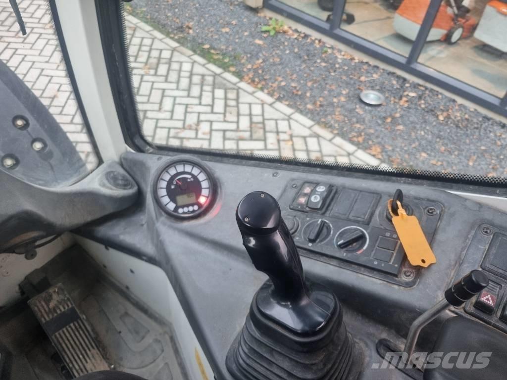 Liebherr l506c Incarcator pe pneuri
