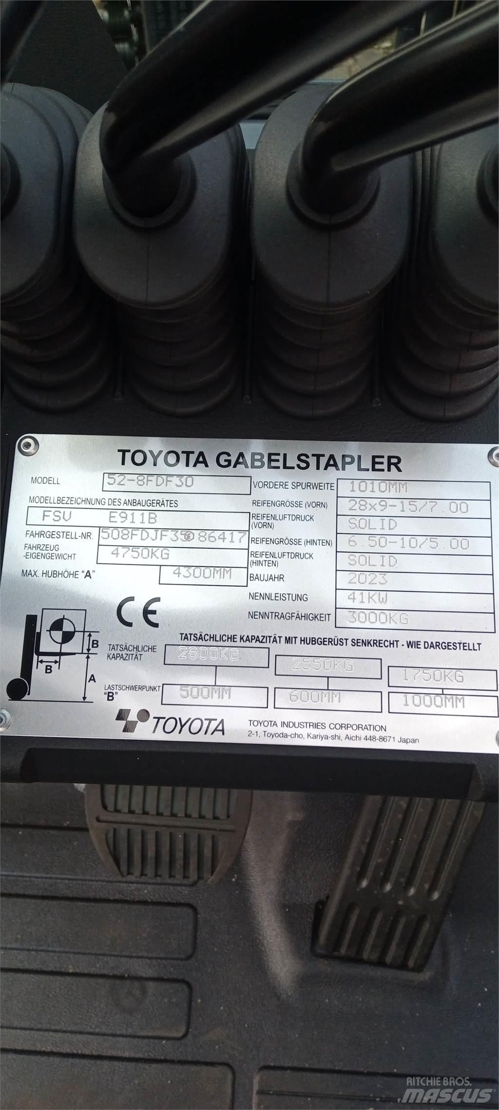 Toyota 52-8FDF30 Stivuitor diesel