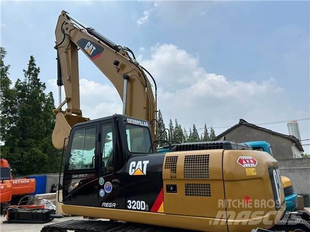 CAT 320 D Excavatoare pe șenile
