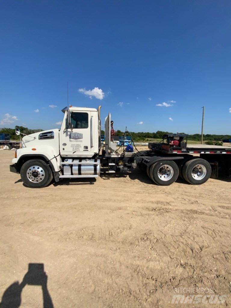 Western Star 4700 Autotractoare