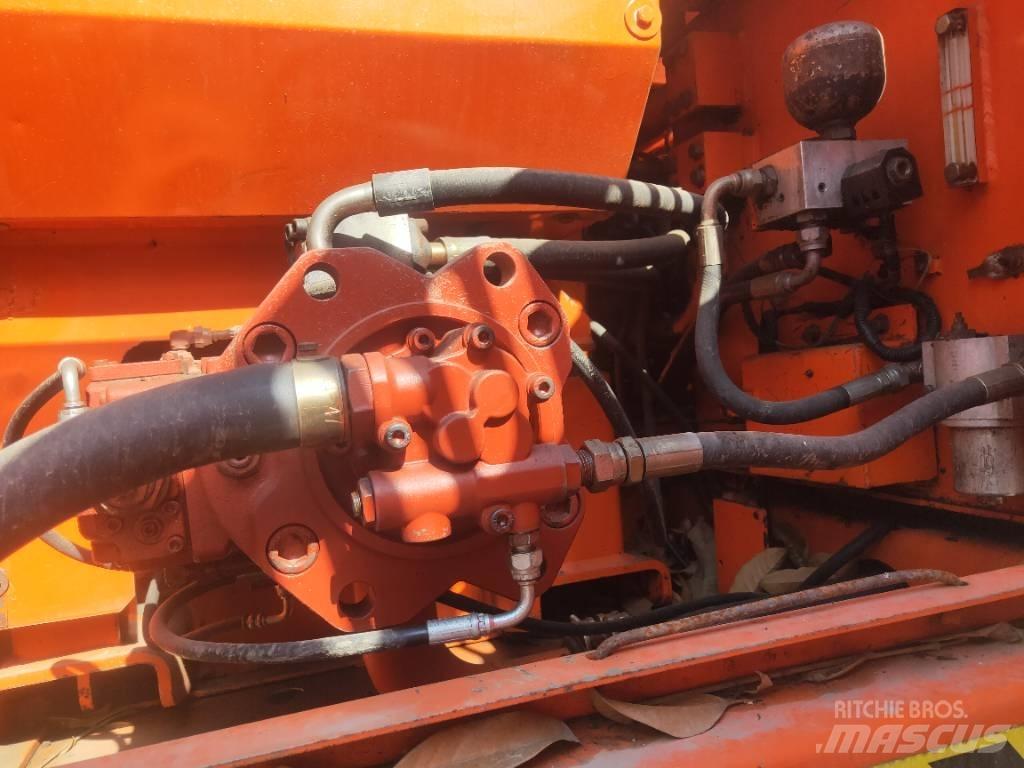 Doosan DH220LC-7 Excavatoare pe șenile

