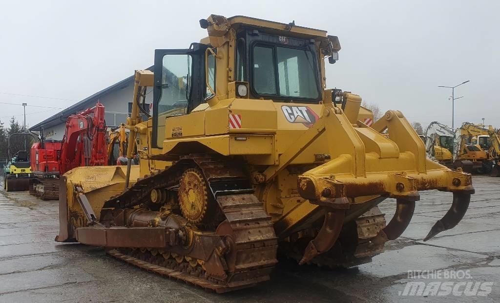 CAT D 6 T XL Buldozere pe senile