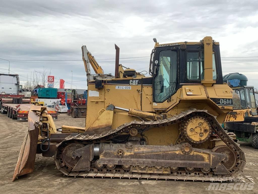 CAT D 6 M XL Buldozere pe senile