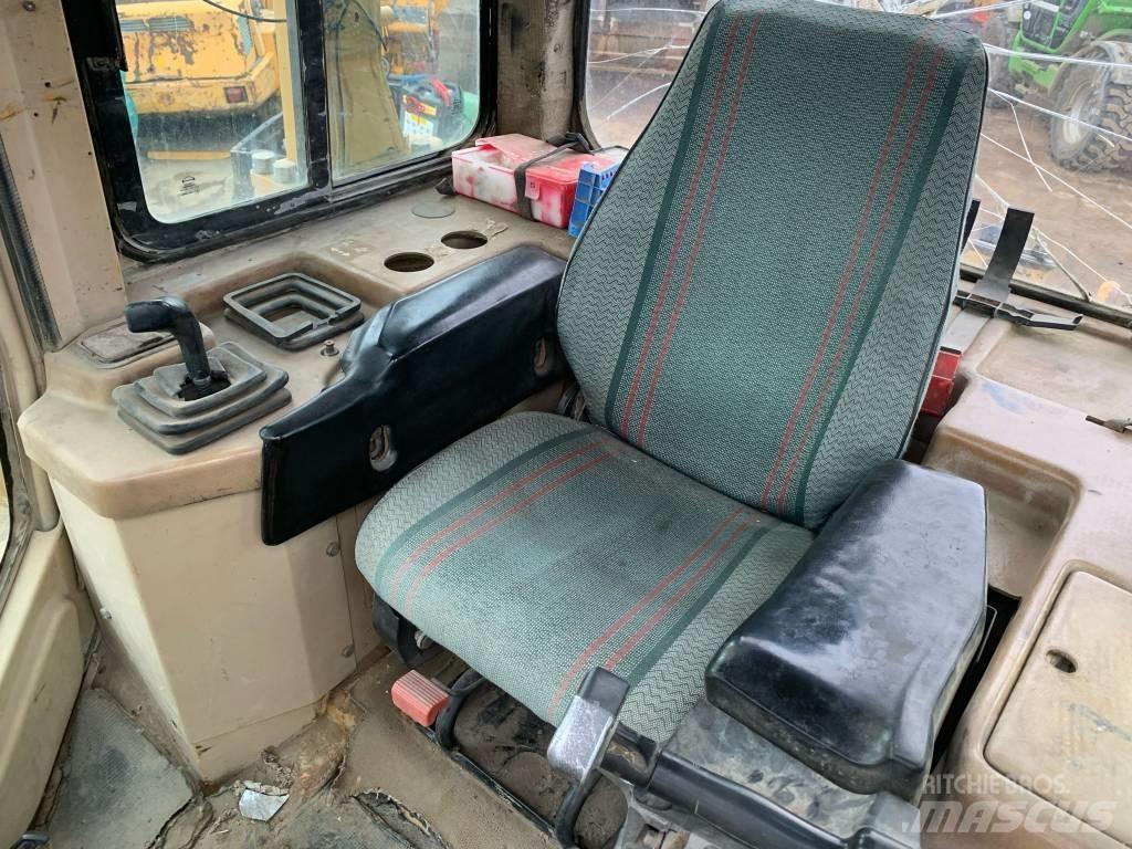 CAT D 6 M XL Buldozere pe senile