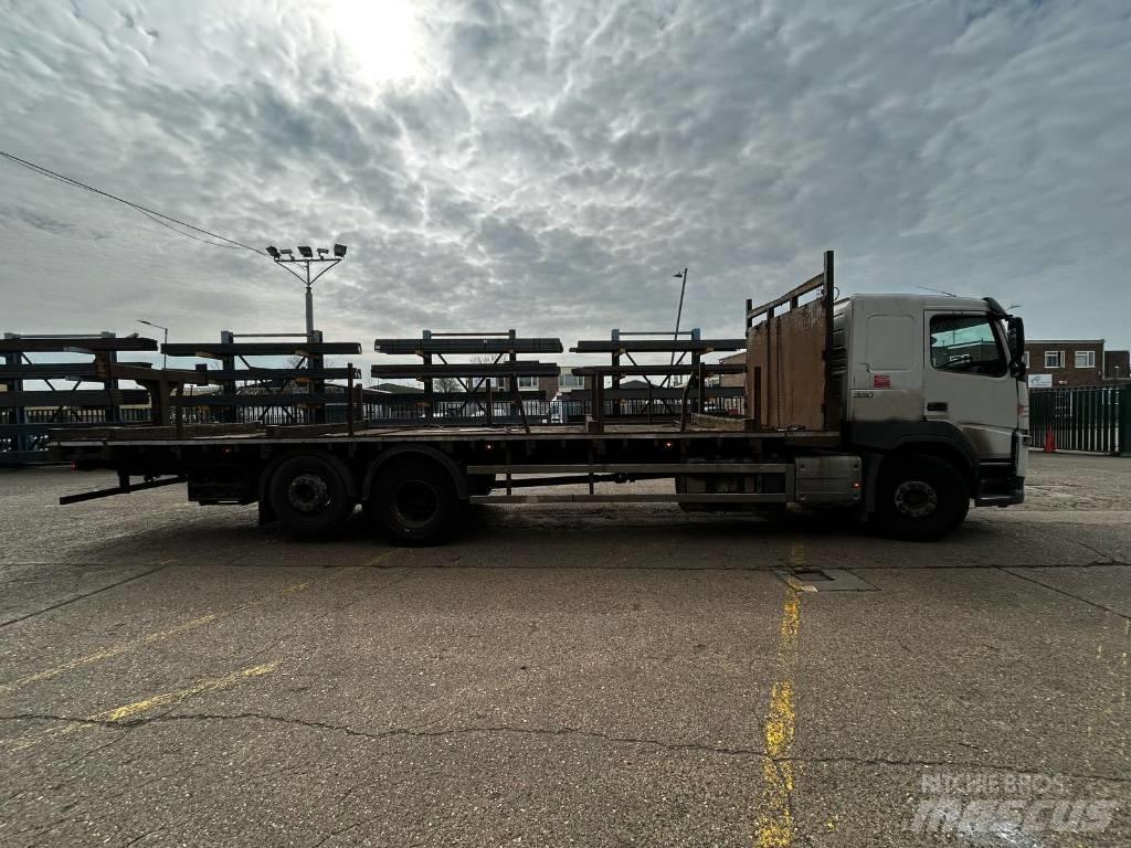 Volvo FM 330 Camioane platforma/prelata