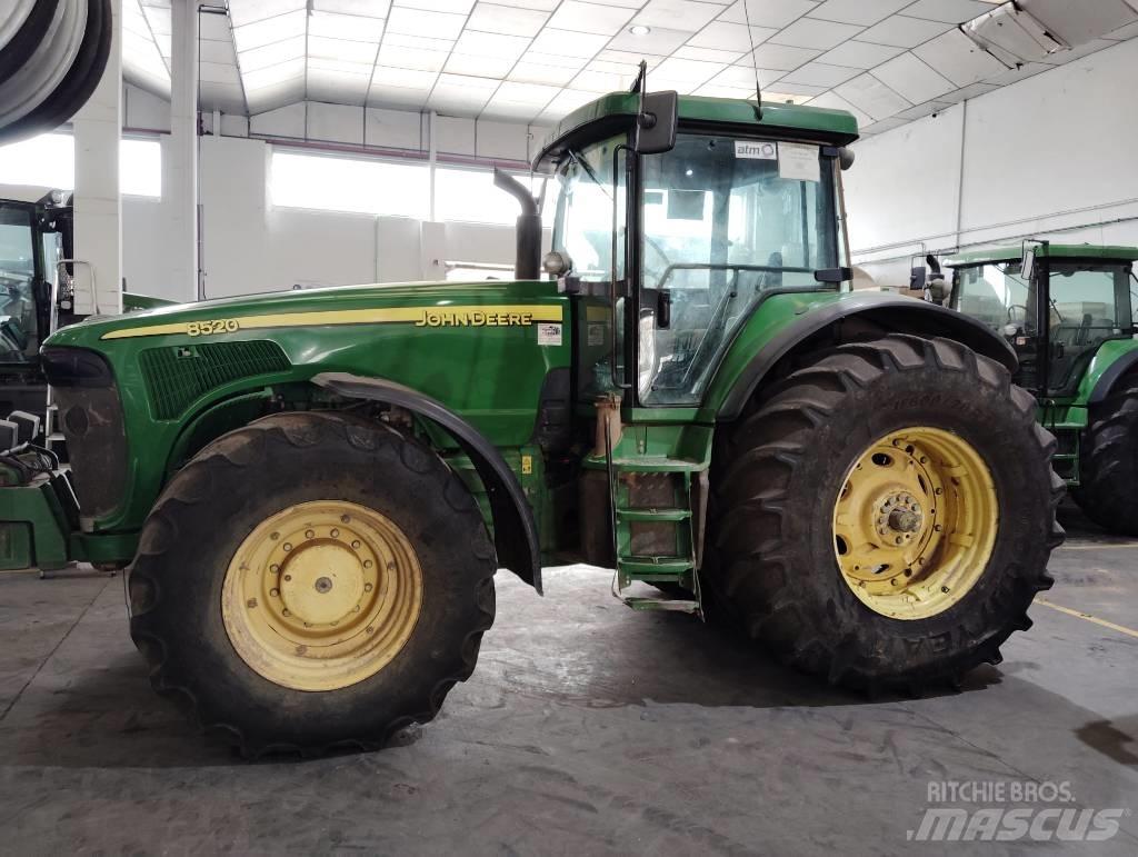 John Deere 8520 Tractoare