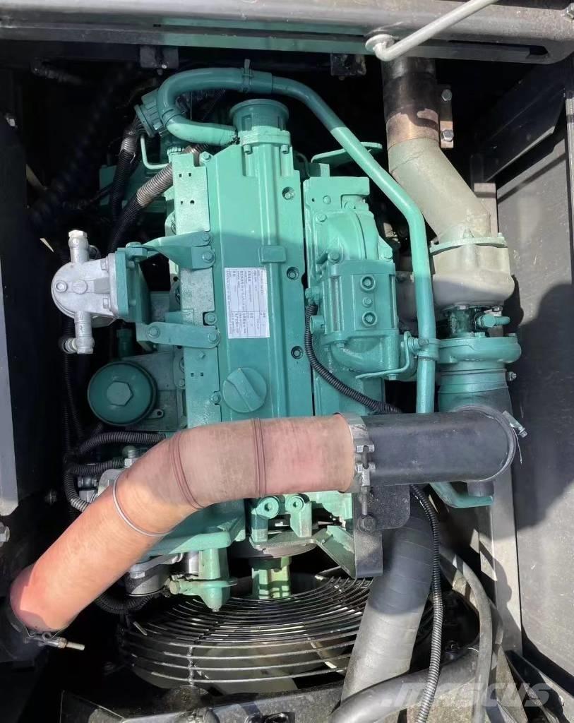 Volvo 140 Excavatoare pe șenile
