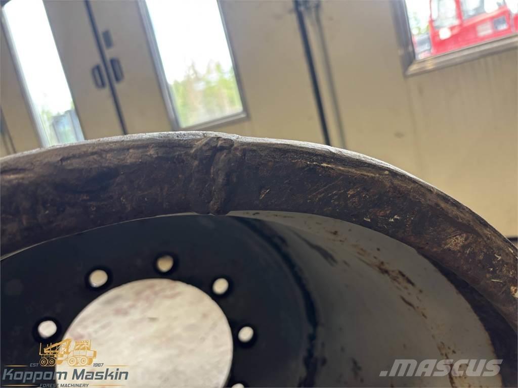 Valmet 890 24x26,5 Anvelope, roti si jante
