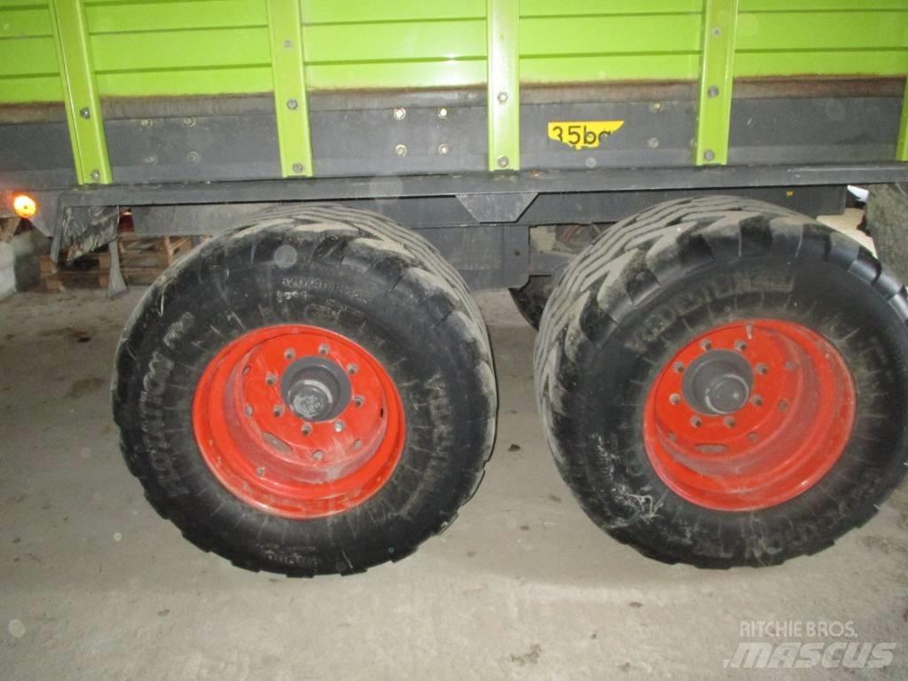 CLAAS Quantum 4700 Remorci cu autoîncarcare