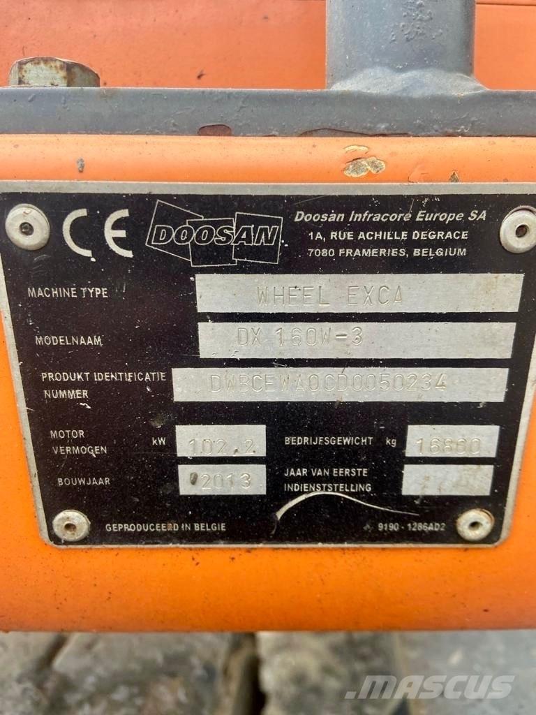 Doosan DX 160 W-3 Excavatoare cu roti
