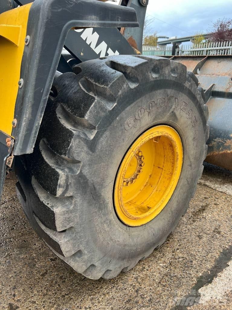 Komatsu WA320PZ-6 Incarcator pe pneuri