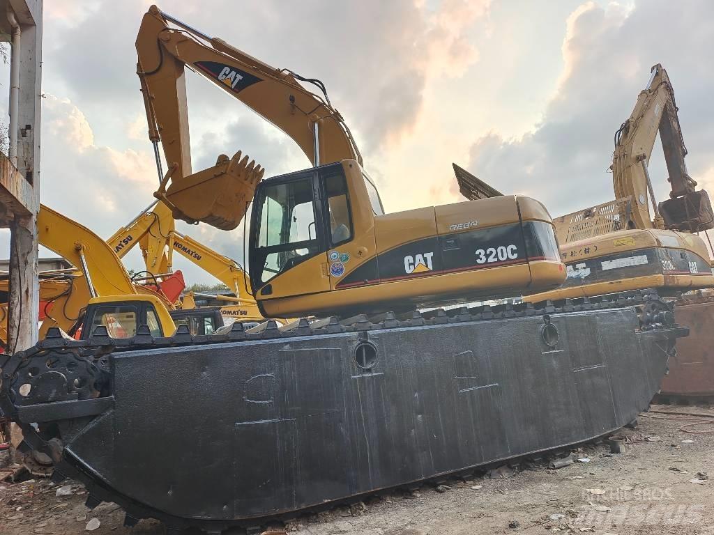 CAT 320 C Excavator amfibiu