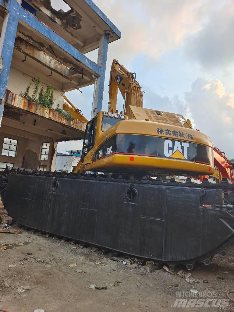 CAT 320 C Excavator amfibiu