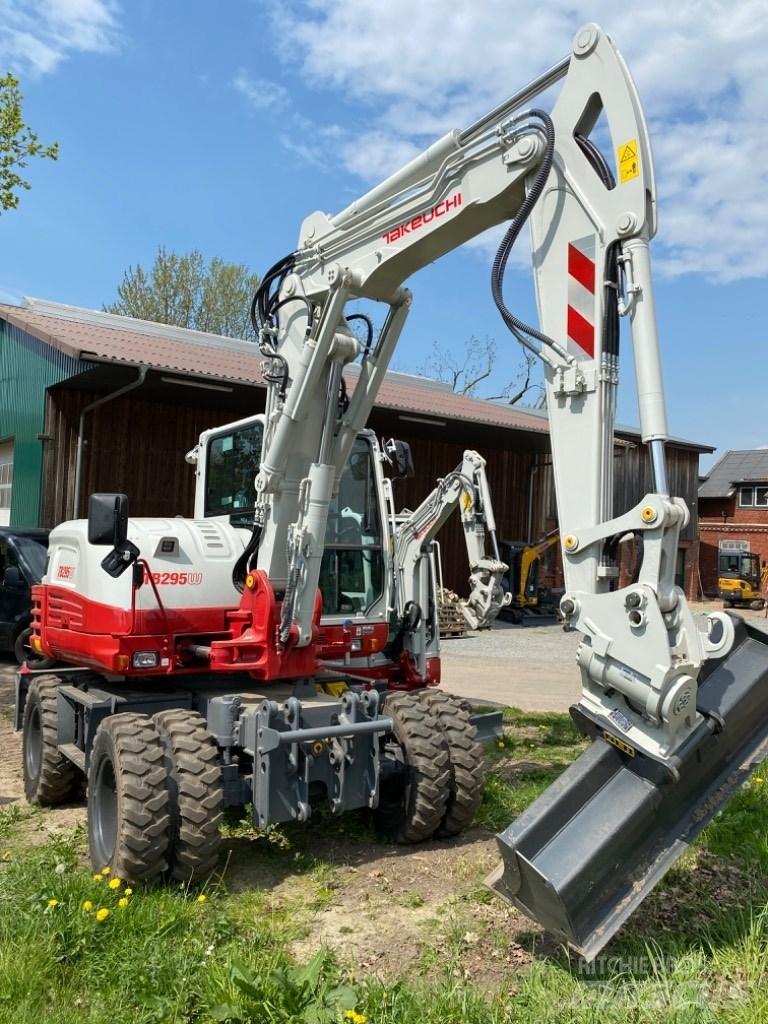 Takeuchi TB295W Excavatoare cu roti