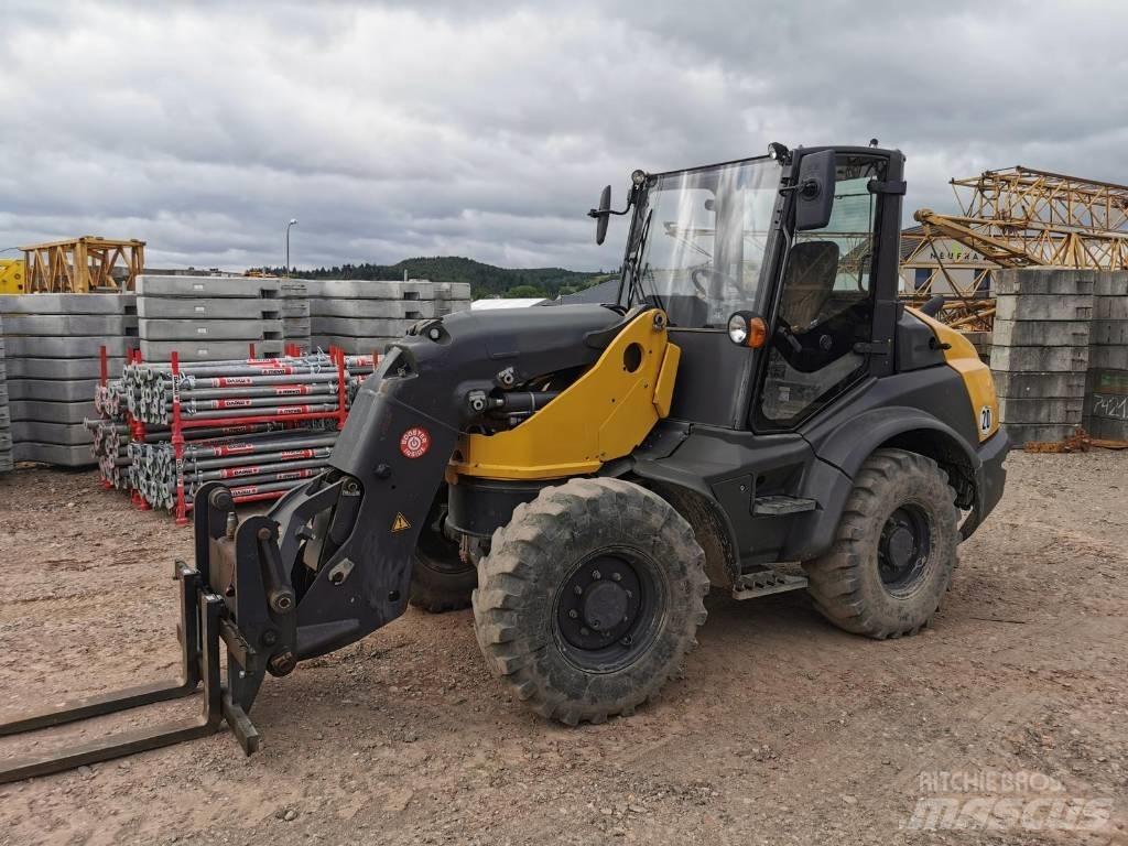 Mecalac AS 700 Incarcator pe pneuri
